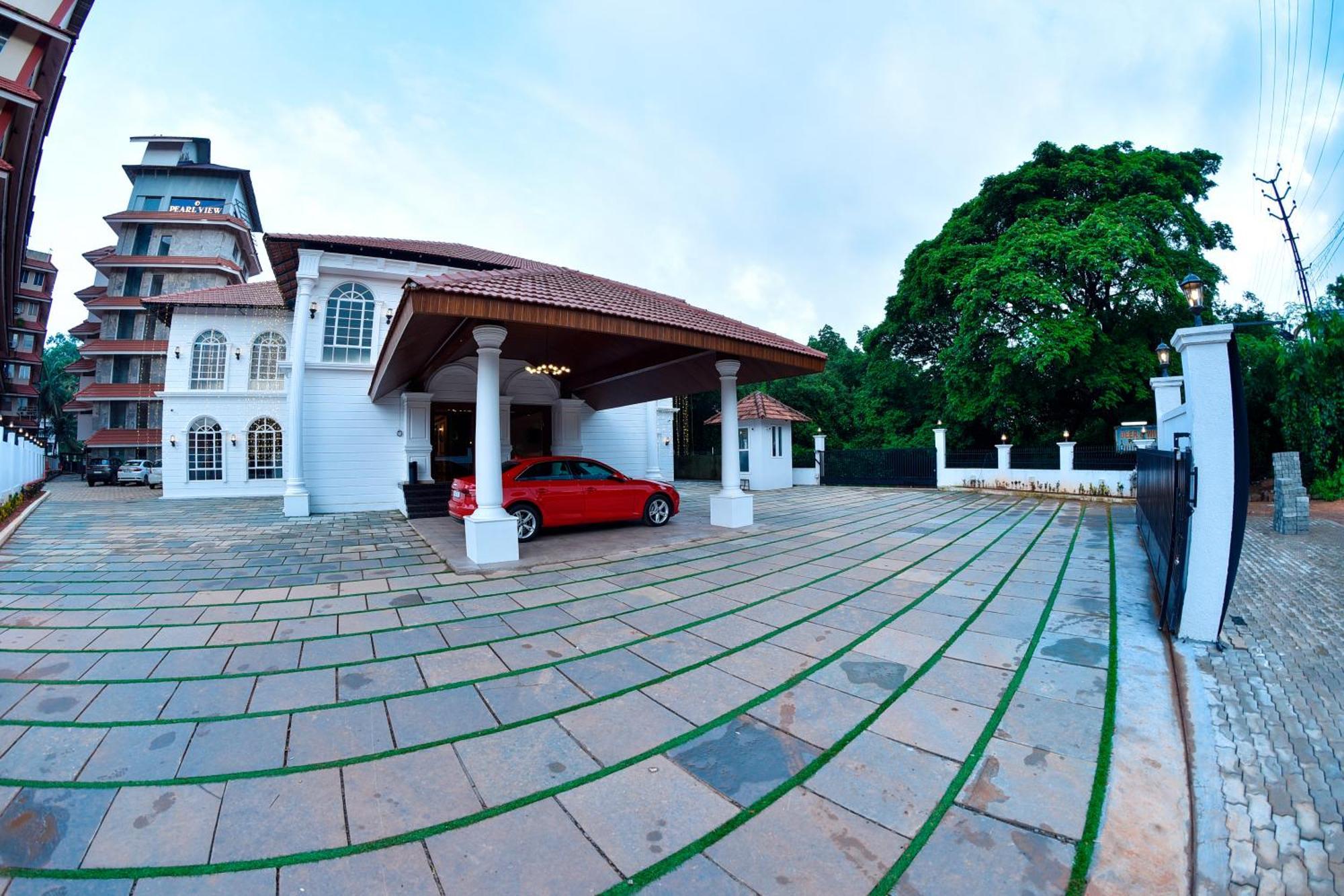 The Pearl View Hotel Mulappilangad Экстерьер фото