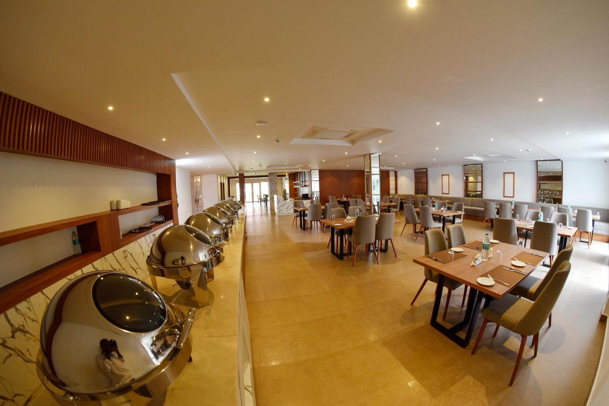 The Pearl View Hotel Mulappilangad Экстерьер фото