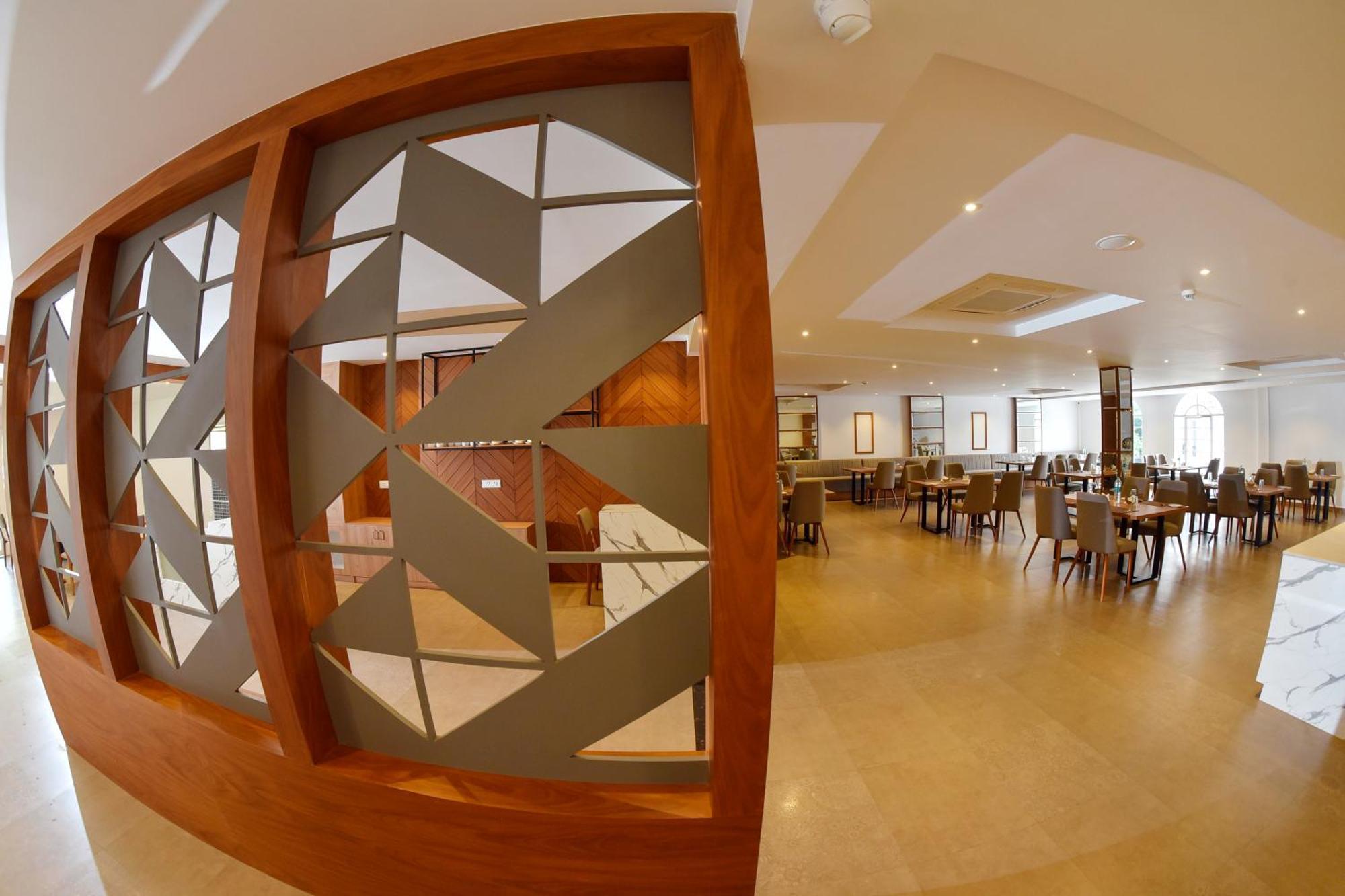 The Pearl View Hotel Mulappilangad Экстерьер фото