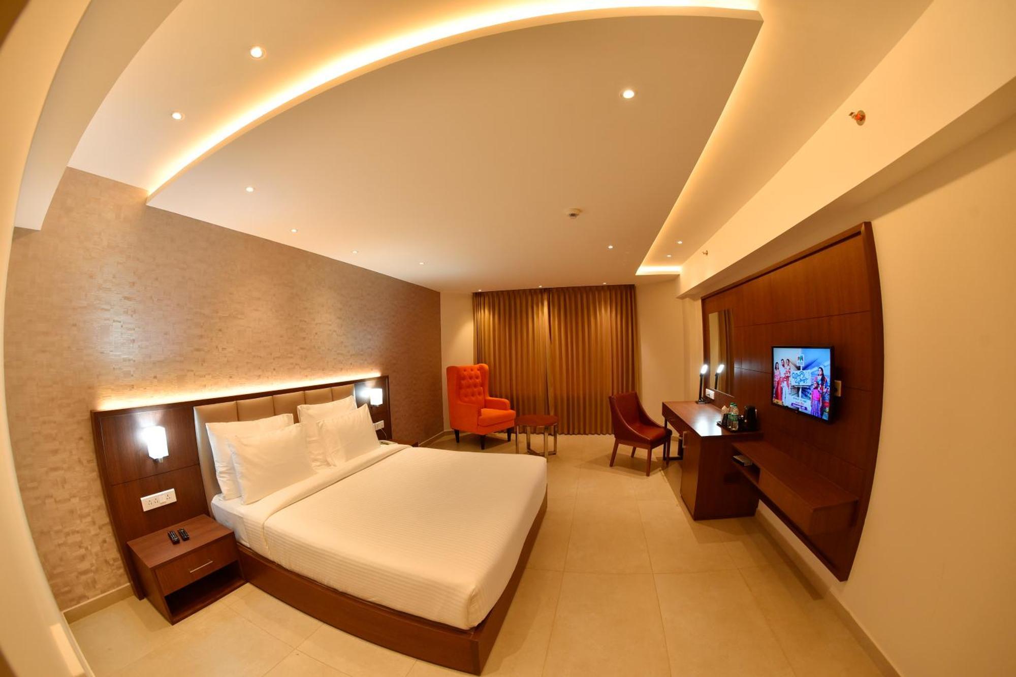 The Pearl View Hotel Mulappilangad Экстерьер фото