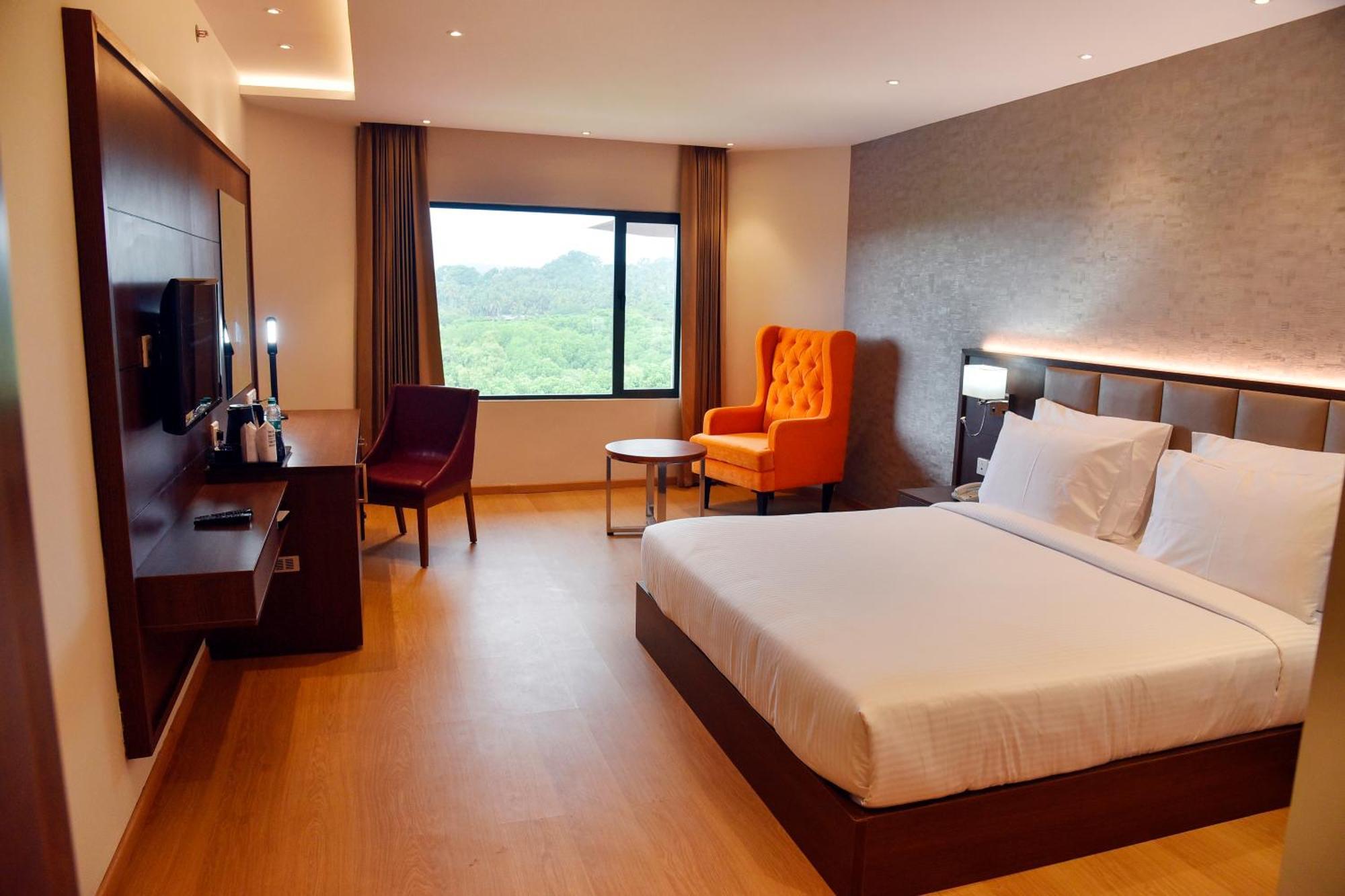 The Pearl View Hotel Mulappilangad Экстерьер фото